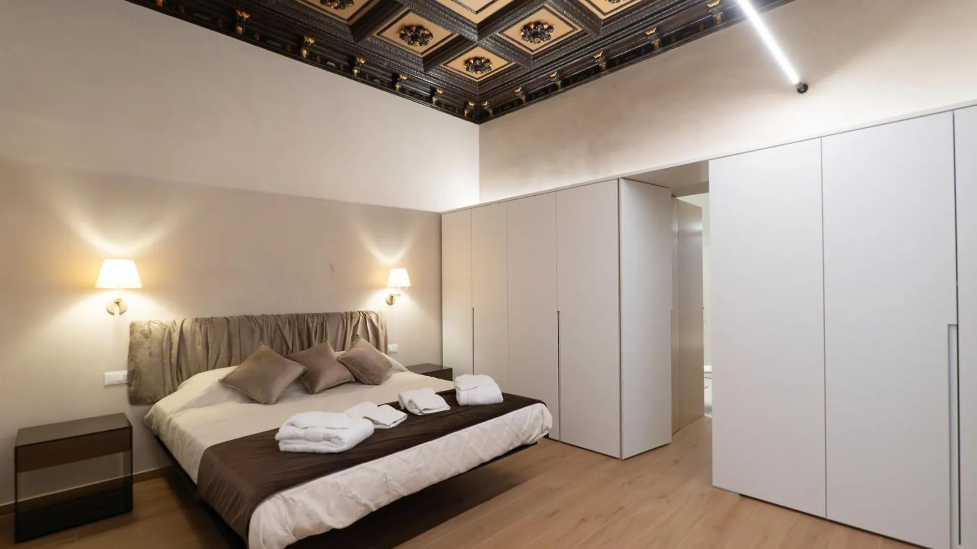 Notti O'Tunn Apartment Палермо