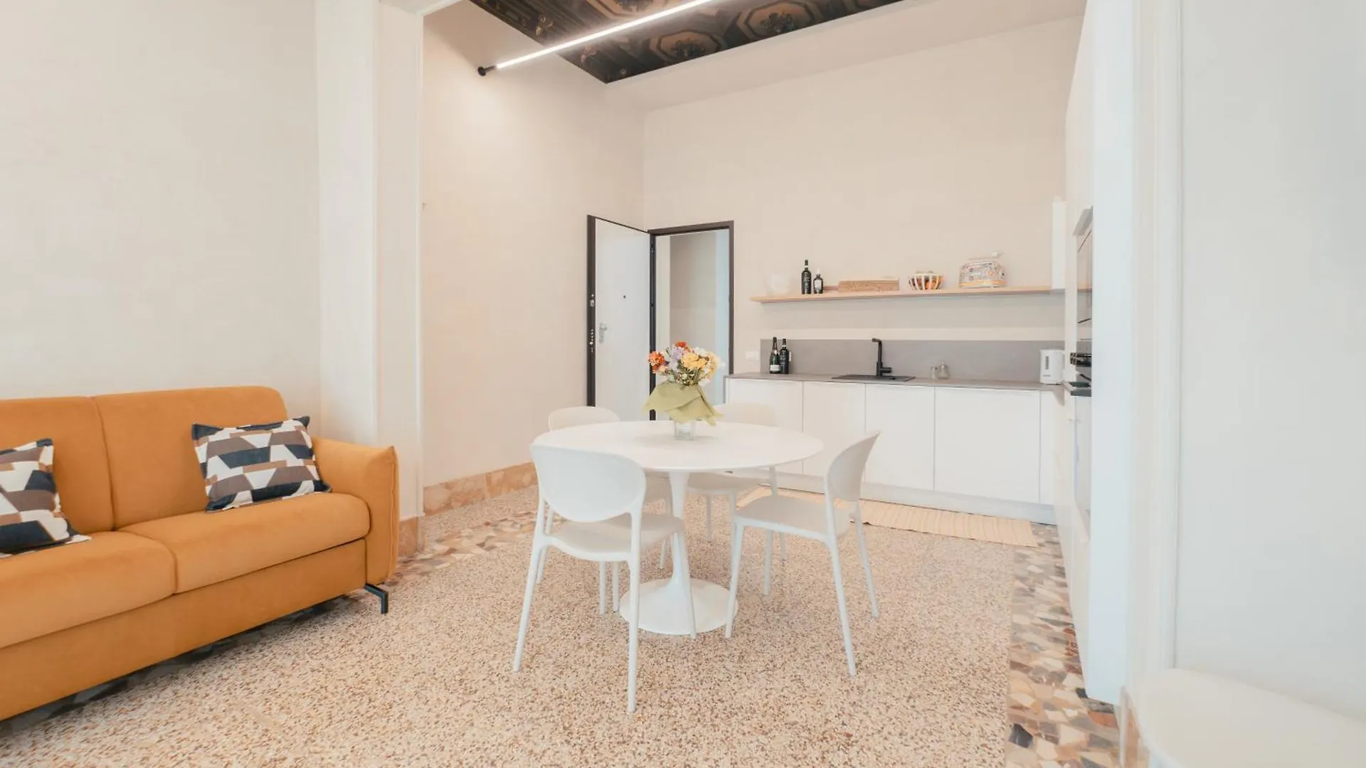 Notti O'Tunn Apartment Палермо