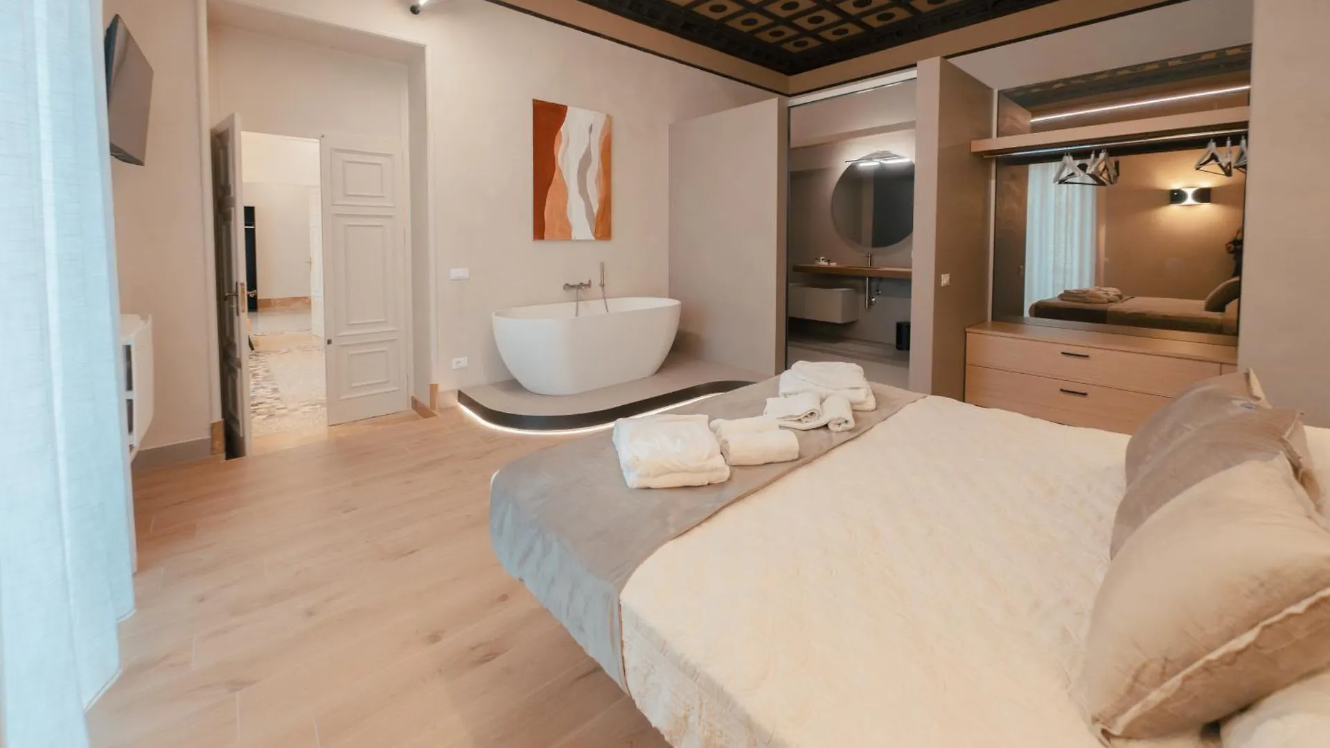 Notti O'Tunn Apartment Палермо 0*,  Италия